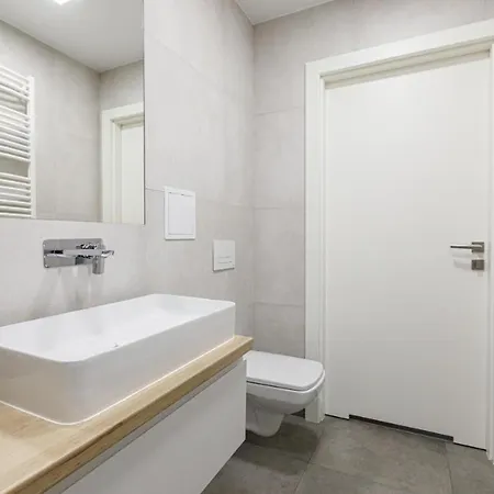 Golden Apartments&glamping-k17/24 * ורוצלב